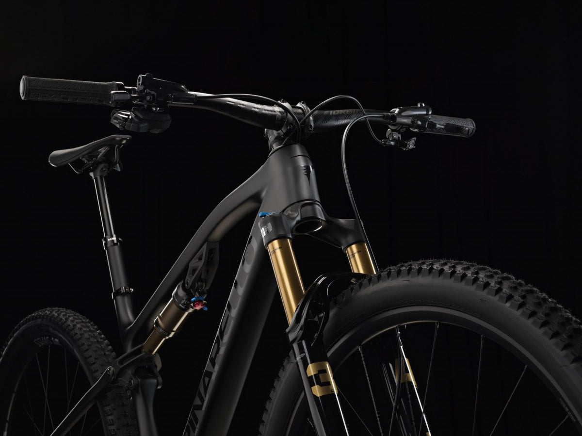 Pinarello Dogma XCT9 Black on Black