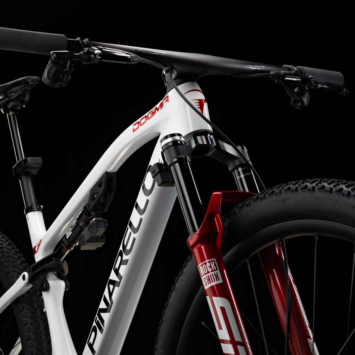 Pinarello Dogma XCR Arctic Flame