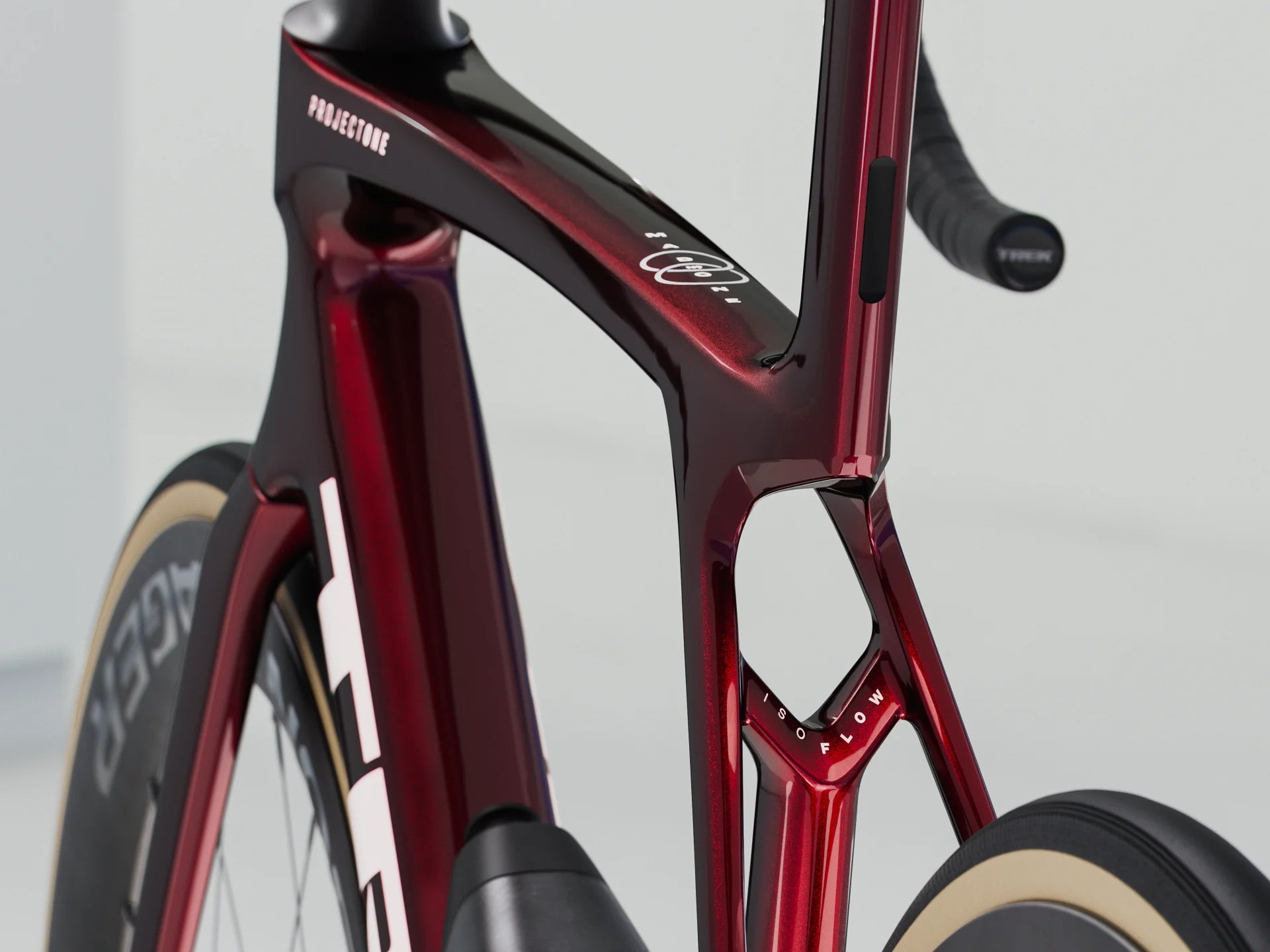 TREK Madone SLR 7 Gen 8 Carbon Red Smoke - Premium Bikeshop