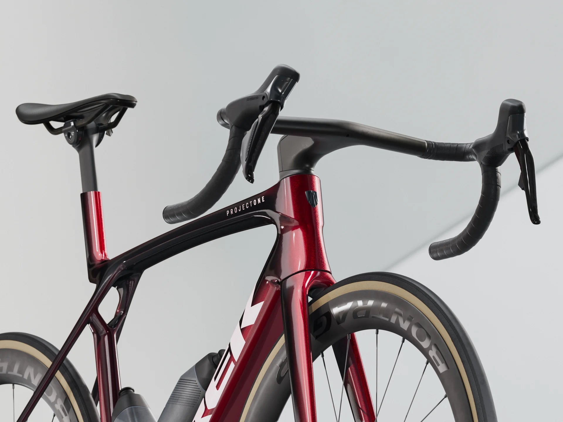 TREK Madone SLR 7 Gen 8 Carbon Red Smoke - Premium Bikeshop